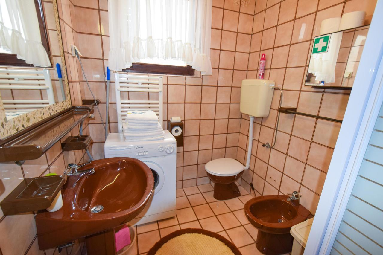 Apartment Petrlin Малинска Екстериор снимка