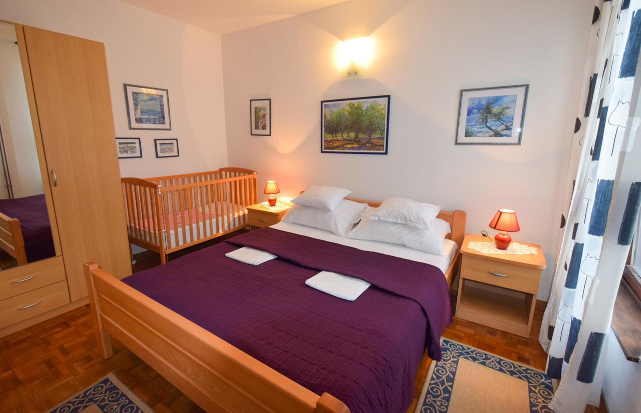 Apartment Petrlin Малинска Екстериор снимка
