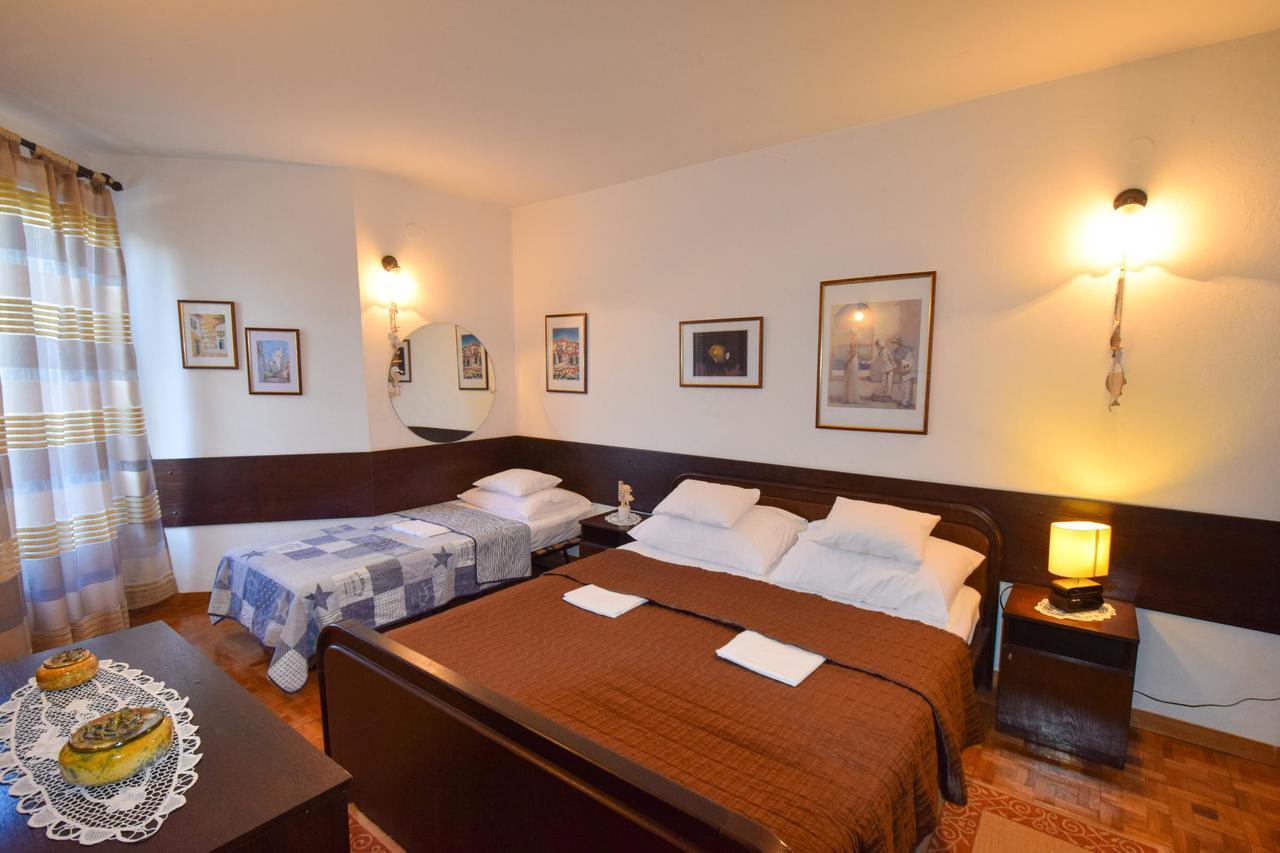 Apartment Petrlin Малинска Екстериор снимка